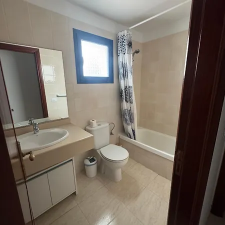 Modern House In 파마라