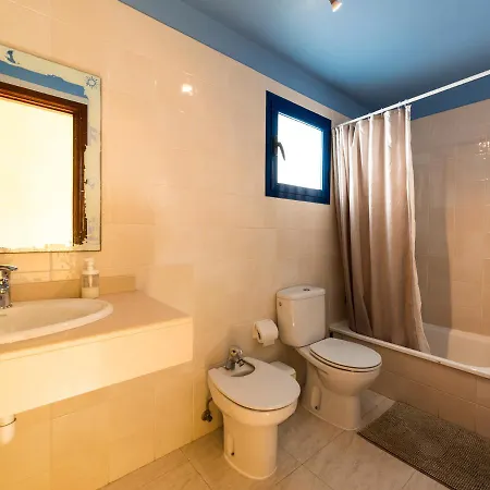 Modern House In 法马拉